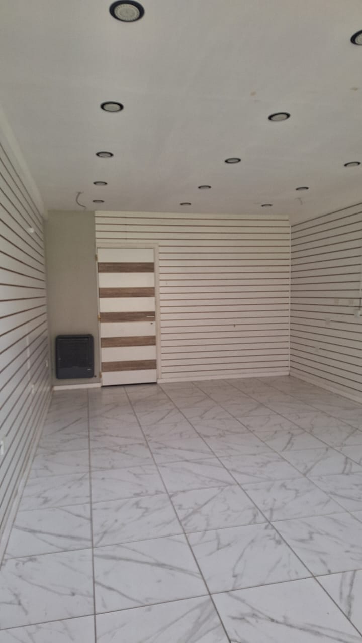 Importante casa en barrio el once a 50 mts. del asfalto (cod. c96)