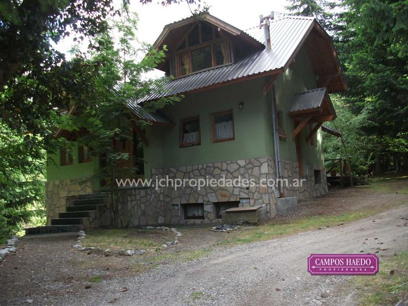 C88 casa en altos de manzano sobre lote de 2500 m2 – villa la angostura