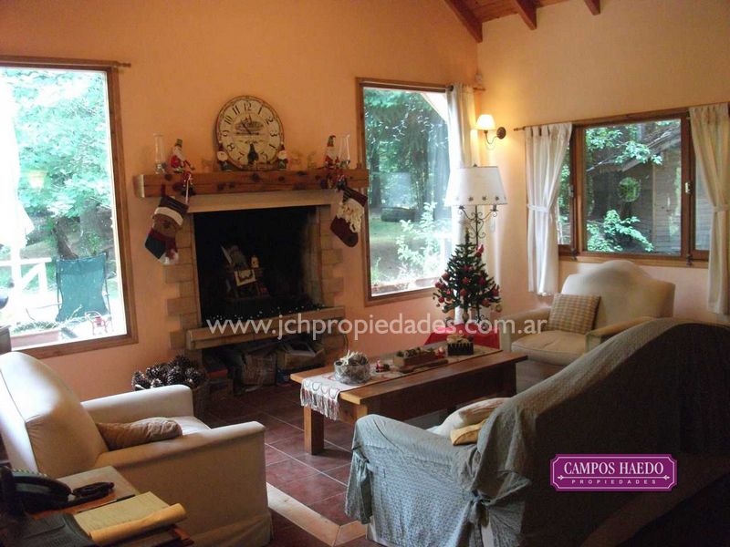 C88 casa en altos de manzano sobre lote de 2500 m2 – villa la angostura