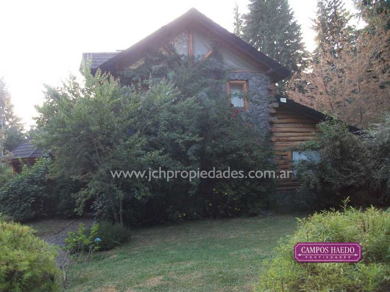 Casa de troncos en altos de manzano – villa la angostura