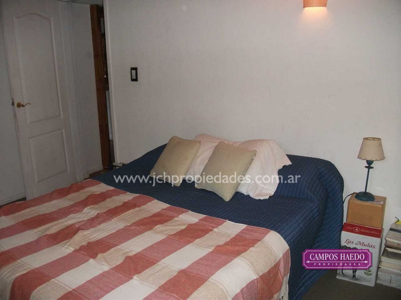 Casa de troncos en altos de manzano – villa la angostura