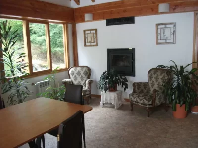 Cth09 complejo de cabañas camino al puerto – antilhue- villa la angostura