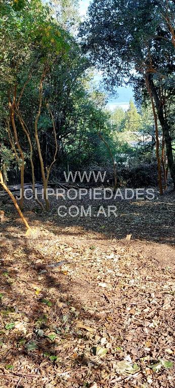 Lote de 947 m2 con vista al lago – villa la angostura
