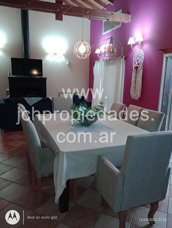 Amplia casa en barrio los volcanes ( c133) – villa la angostura