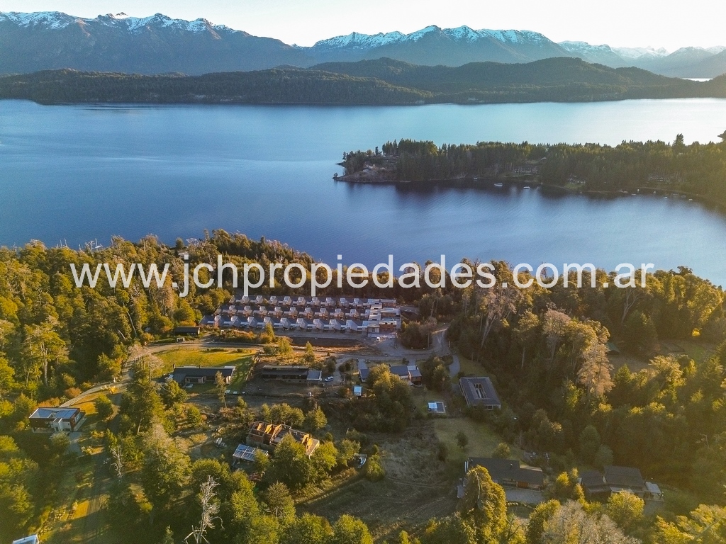 Casa de 3 dormitorios con vista al lago – villa la angostura