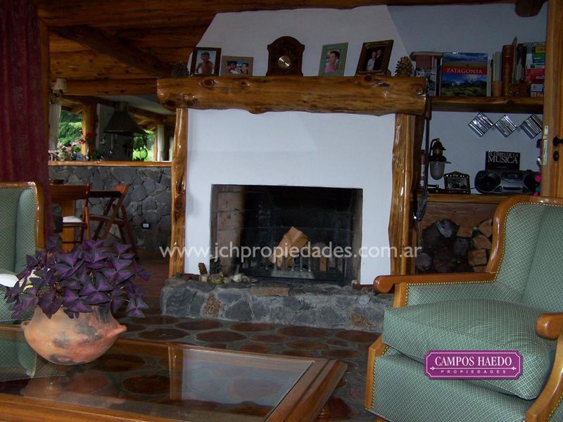 C89 casa de troncos en altos de manzano