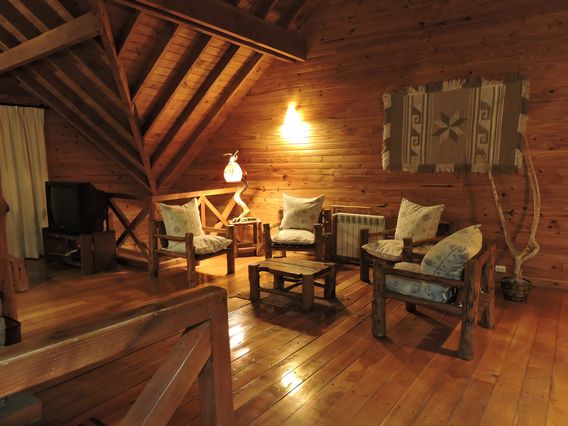 Hostería en barrio tres cerros – villa la angostura (cod. cth012)