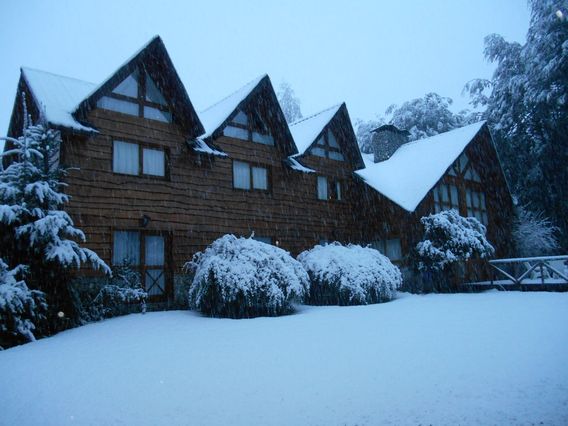 Hostería en barrio tres cerros – villa la angostura (cod. cth012)