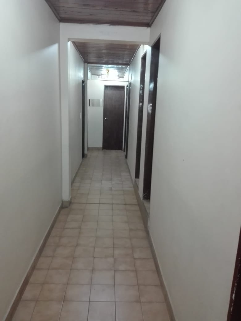 L04 oficina sobre avenida arrayanes – villa la angostura