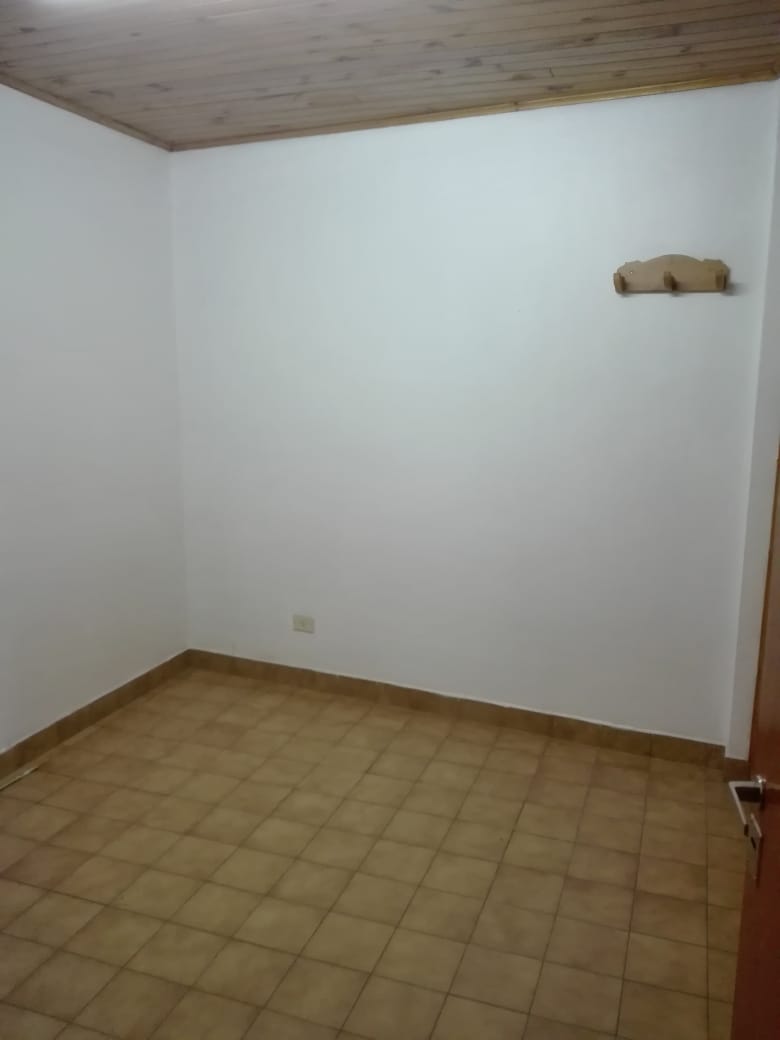 L04 oficina sobre avenida arrayanes – villa la angostura