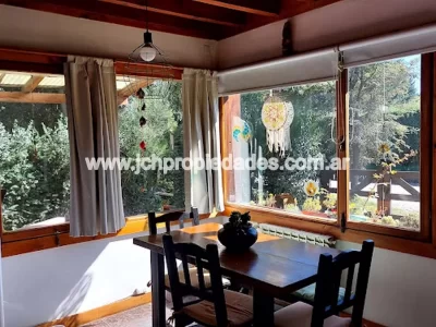 Casa de 90 m2 en barrio el once (c154) – villa la angostura