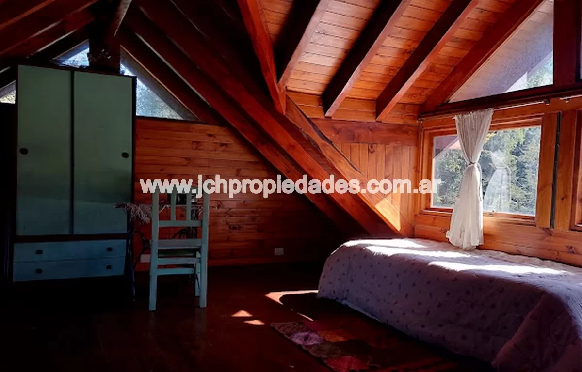 Casa de 90 m2 en barrio el once (c154) – villa la angostura