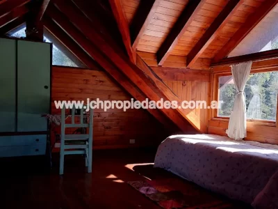 Casa de 90 m2 en barrio el once (c154) – villa la angostura