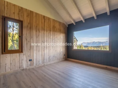 Casa en lomas del correntoso con vista al lago