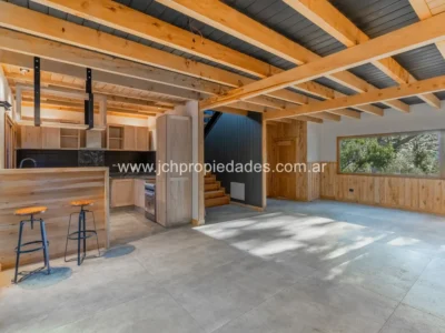 Casa en lomas del correntoso con vista al lago