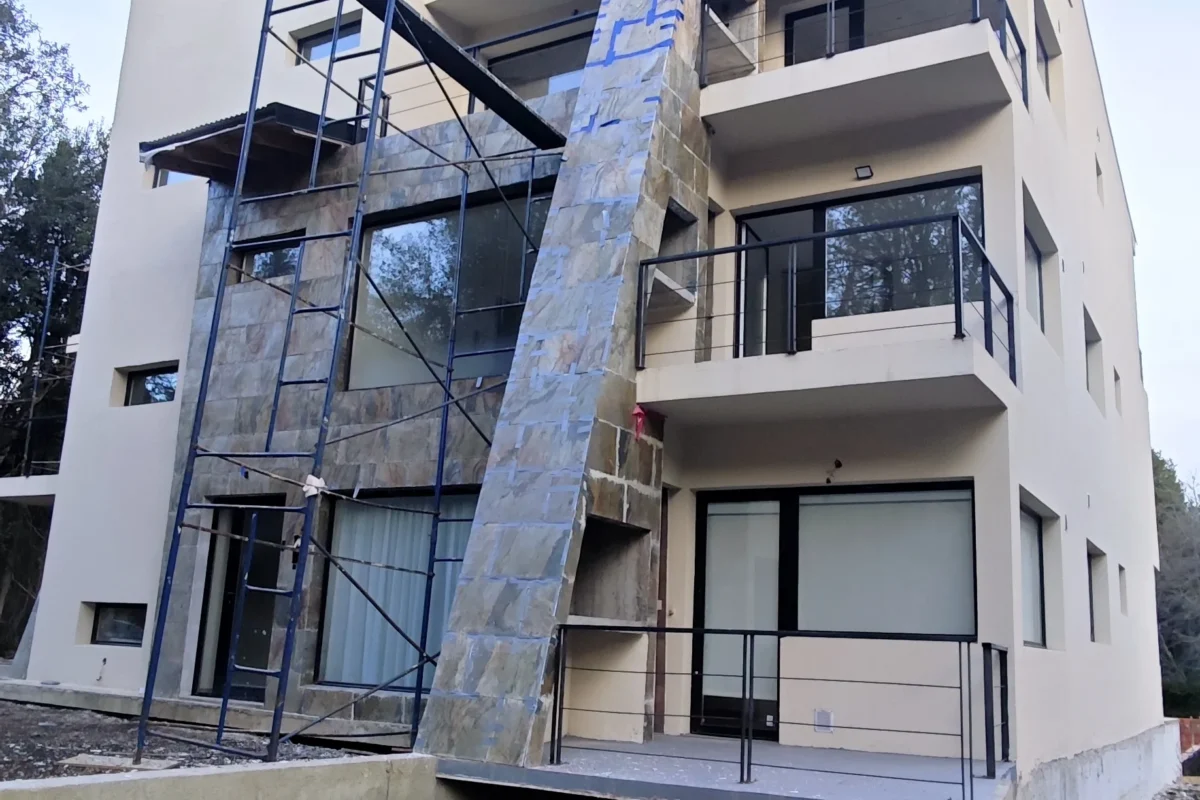Venta departamento a estrenar 2 ambientes con parque ( d 106 )