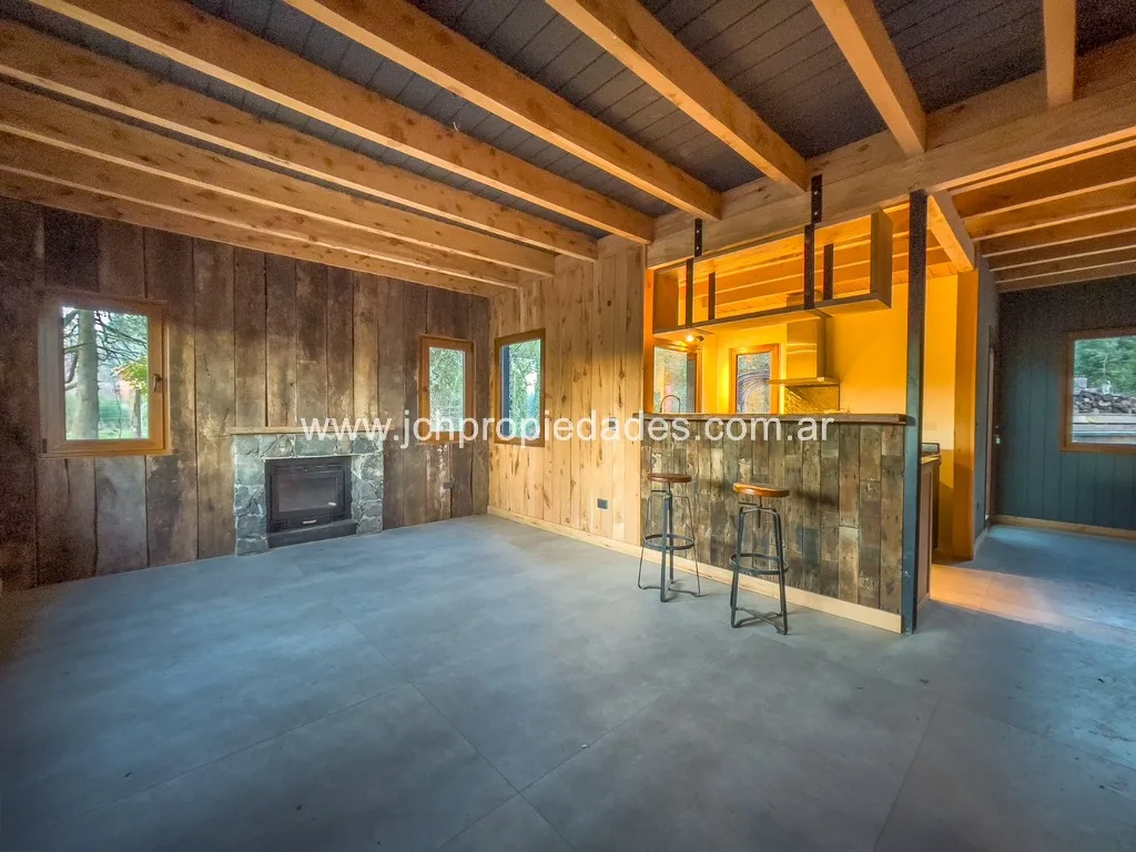 Casa con vista al lago en lomas del correntoso (c157)