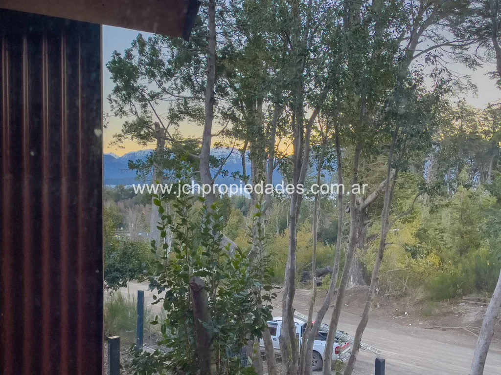 Casa con vista al lago en lomas del correntoso (c157)