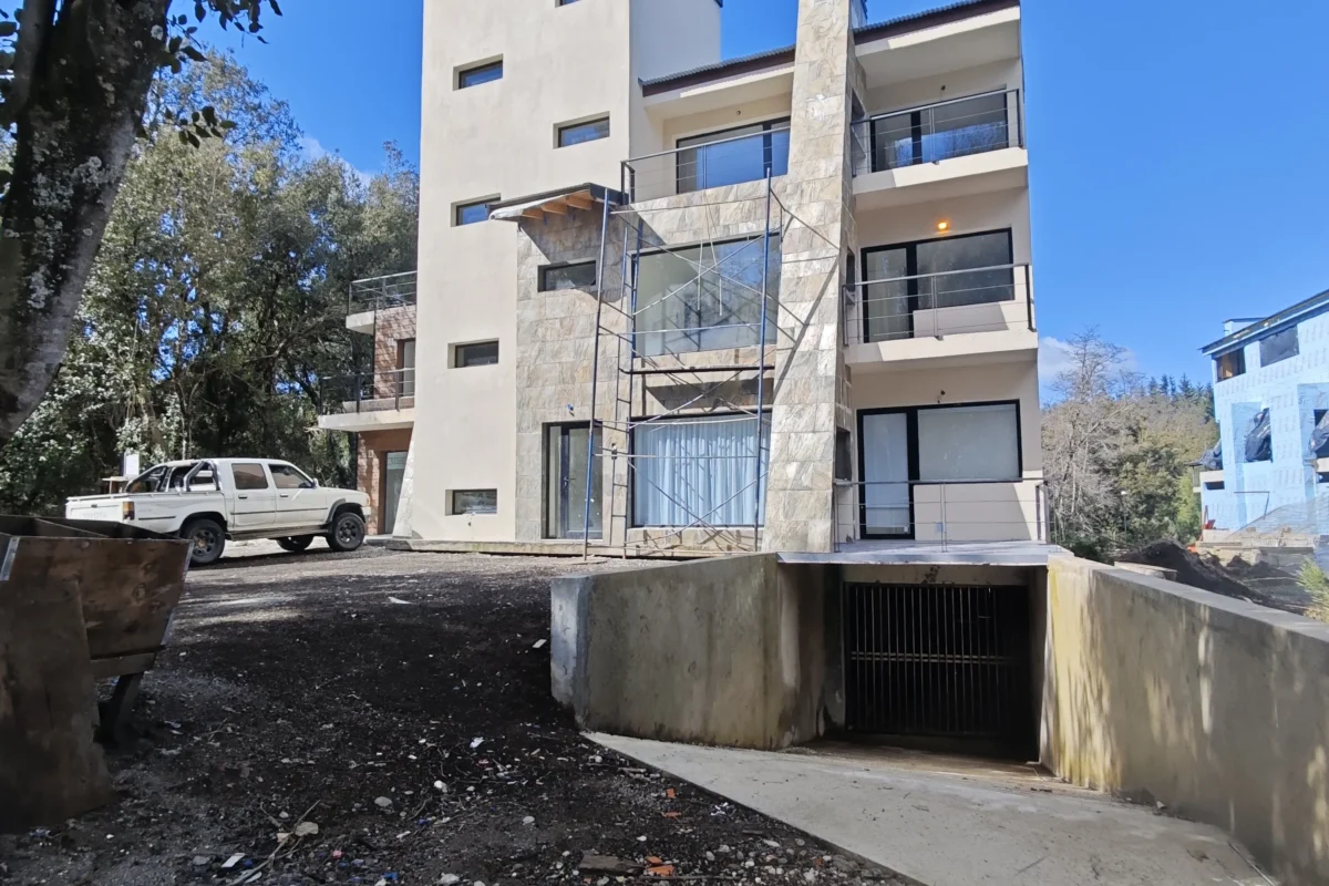Venta departamento a estrenar 2 ambientes con parque ( d 106 )